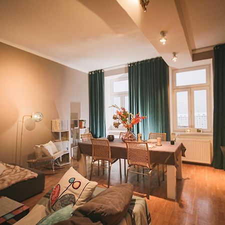 Charming Apartment: Only 10 Minutes To The Center Bécs Kültér fotó